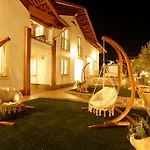 Aparthotel Wellness Na' Canuna' Roddi