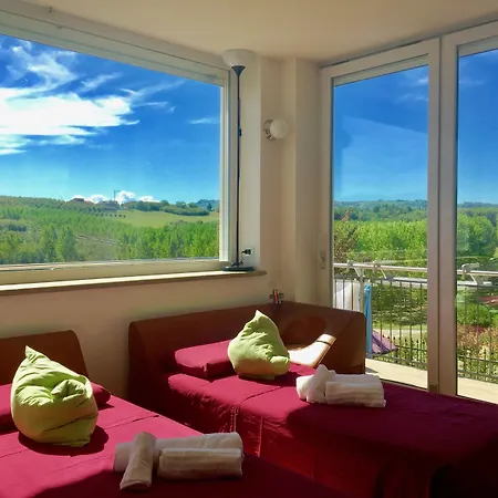 Apartmanhotel Wellness Na' Canuna' Roddi