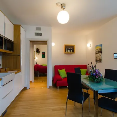Lägenhetshotell Wellness Na' Canuna' 4*