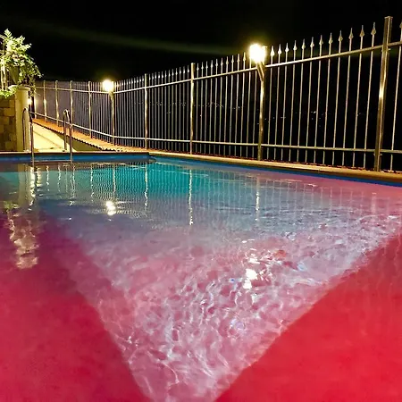 Apartmanhotel Wellness Na' Canuna'